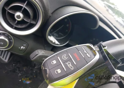 2022 Alfa Romeo Giulia Ti Awd из США, поврежденный, VIN ZARFANBN6N7655152